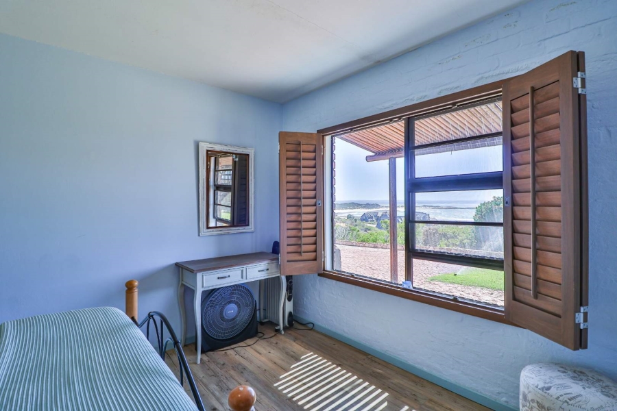 5 Bedroom Property for Sale in Stilbaai Wes Western Cape